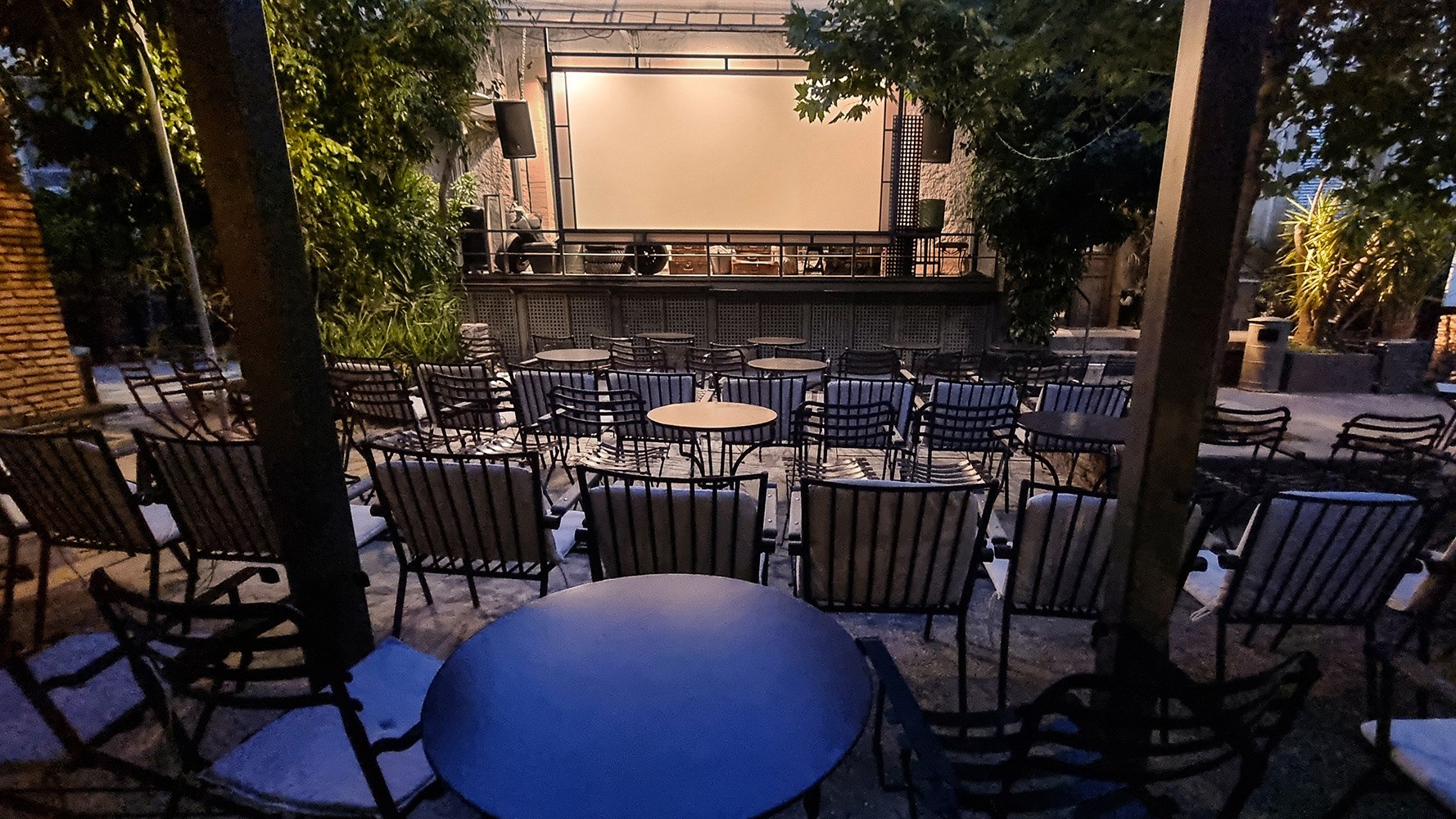 Θέατρο Επί Κολωνώ: Θερινό σινεμά με ελεύθερη είσοδο και νέες προβολές τον Σεπτέμβριο