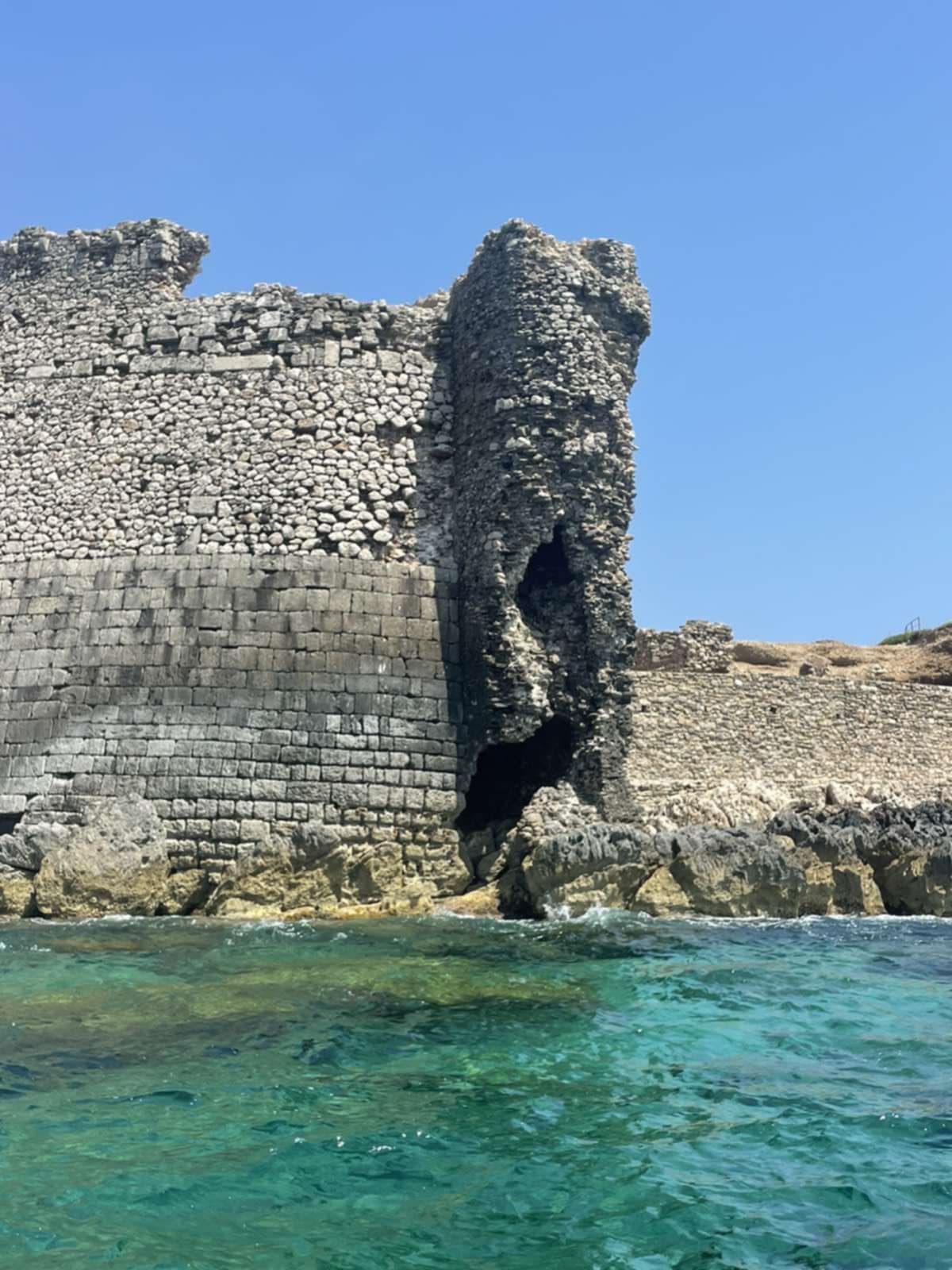 Χρηματοδότηση για την αποκατάσταση του τείχους του κάστρου Μεθώνης