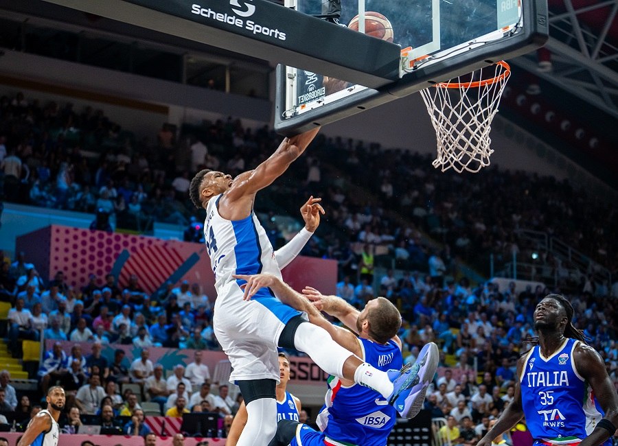 Eurobasket 2025: Εντυπωσιακή αρχή για την Εθνική, εκπλήξεις από τη Γεωργία κόντρα στην Ισπανία – Αποτελέσματα και βαθμολογίες της δεύτερης ημέρας