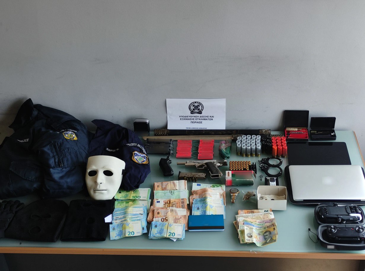 Ταύρος: Συνελήφθη 38χρονος για ενδοοικογενειακή βία – Στο σπίτι του εντοπίστηκαν όπλα και ναρκωτικά