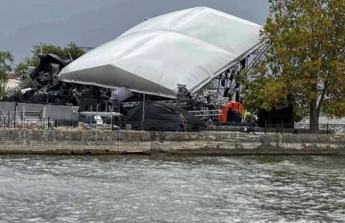 Ιωάννινα: Δυνατός άνεμος κατέστρεψε τη σκηνή της συναυλίας με Βίσση, Ρέμο και Μάστορα