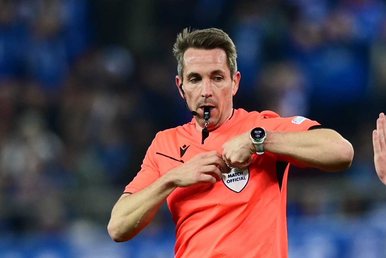 Η UEFA αποδέχεται τη χρήση ξένων διαιτητών στα ντέρμπι της Super League