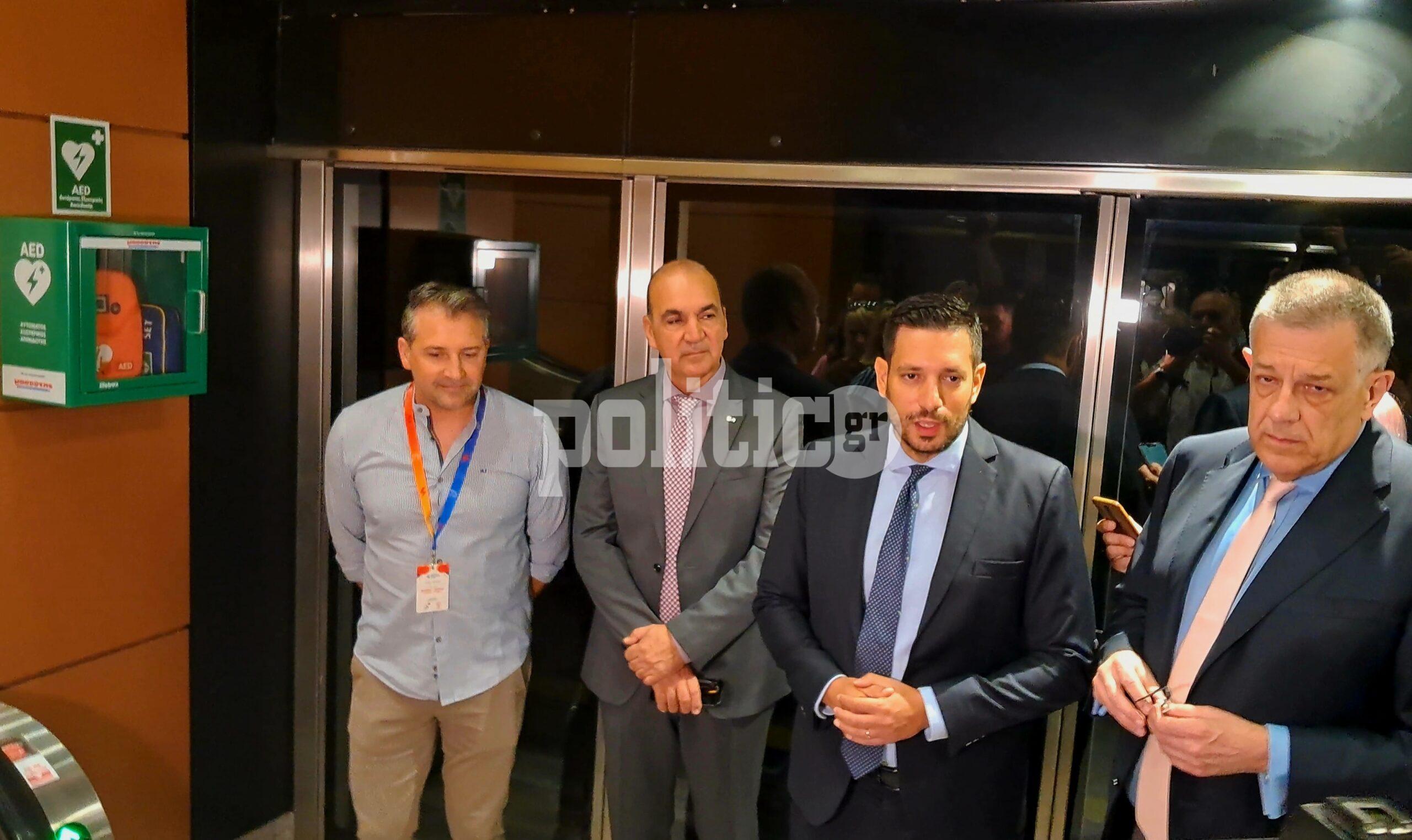 Κυρανάκης – Ταχιάος στο Μετρό Θεσσαλονίκης: Τοποθετήθηκε ο πρώτος απινιδωτής – Στην τελική ευθεία τα δοκιμαστικά στην Καλαμαριά