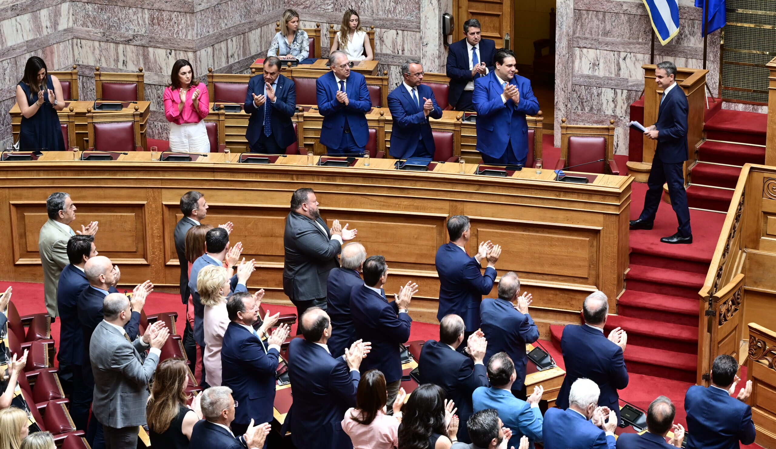 Σήμερα η συνεδρίαση της ΚΟ της ΝΔ για νέο γραμματέα, μετά τον χαμό του Βεσυρόπουλου – Τον Χαρακόπουλο προτείνει ο Μητσοτάκης