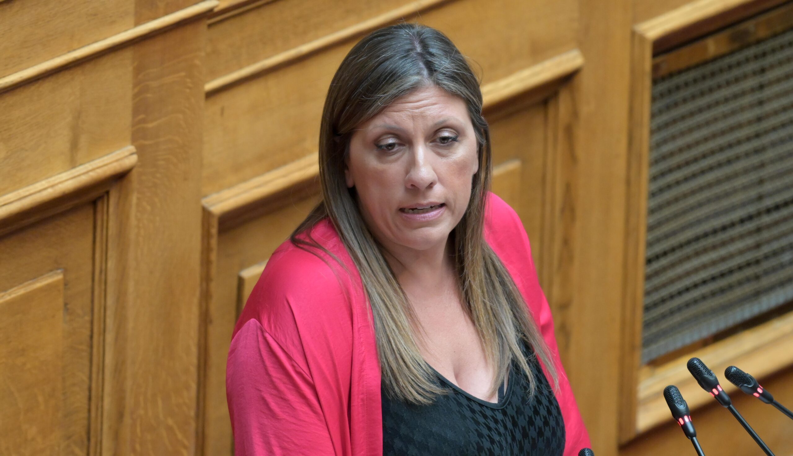 Κωνσταντοπούλου για Τσίπρα: «Άφωνος και βωβός στη Βουλή» – «Δεν του λείπει η ενεργός πολιτική, αλλά τα φράγκα της εξουσίας»