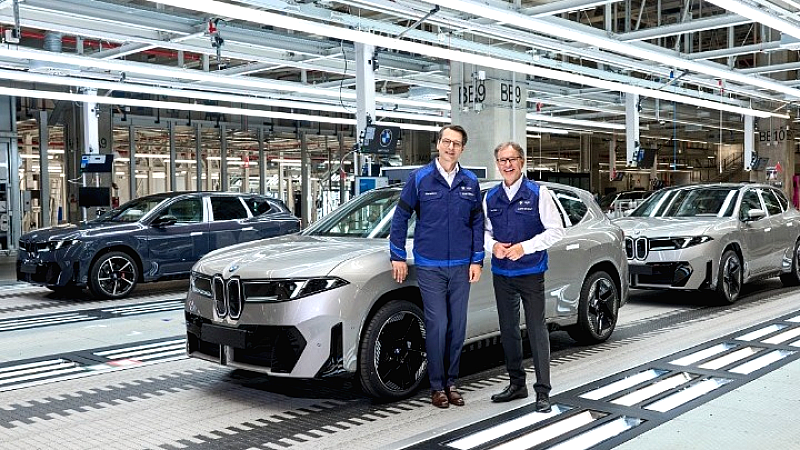 Άνοιγμα του καινοτόμου εργοστασίου της BMW στο Debrecen