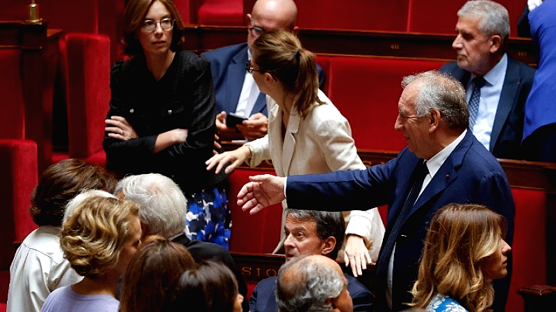 Δοκιμασία αλήθειας για τη μείωση του δημόσιου χρέους: Εντάσεις στη συνεδρίαση της Εθνοσυνέλευσης