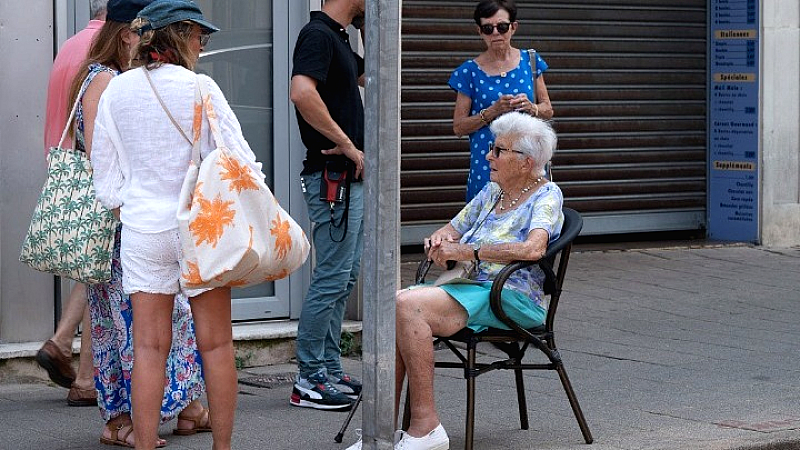 Η γαλλική κοινωνία σε κρίση: 750.000 ηλικιωμένοι σε κατάσταση «κοινωνικού θανάτου»