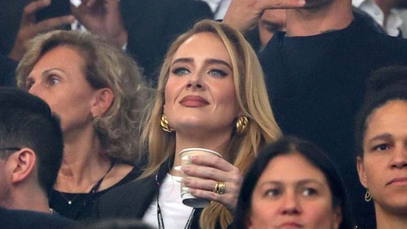 Συζητήσεις για την Adele στο ημίχρονο του Super Bowl 2026