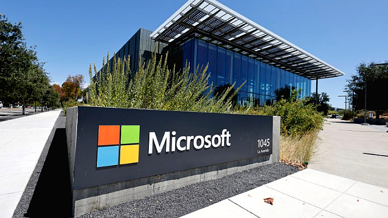 Η Microsoft διακόπτει υπηρεσίες προς τον ισραηλινό στρατό εν μέσω ερευνών για παρακολούθηση Παλαιστινίων