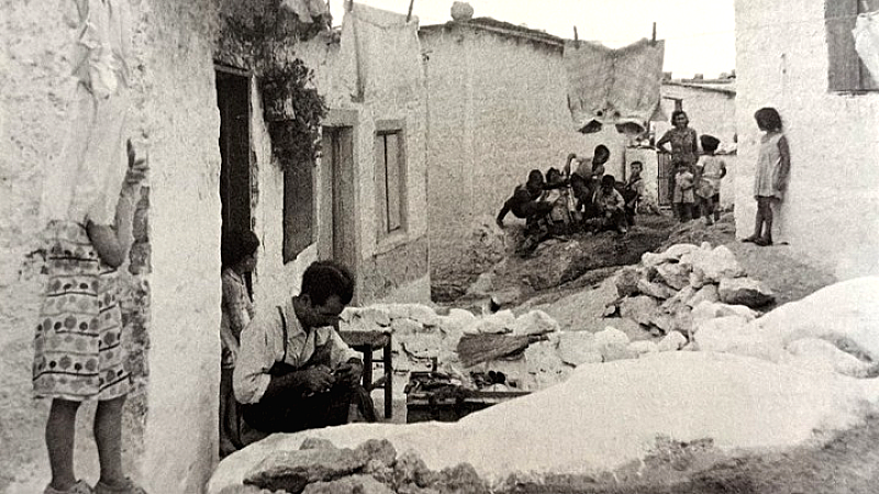 Η μακρά διαδρομή της Δραπετσώνας – Εκεί όπου δεν είχαν ζωή οι πρόσφυγες και τόπο οι πόρνες…