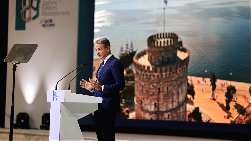 Σημαντική μείωση φόρων: Ο Κυριάκος Μητσοτάκης εξαγγέλλει μειώσεις 2 μονάδων για όλους και επιπλέον ελαφρύνσεις για τις οικογένειες