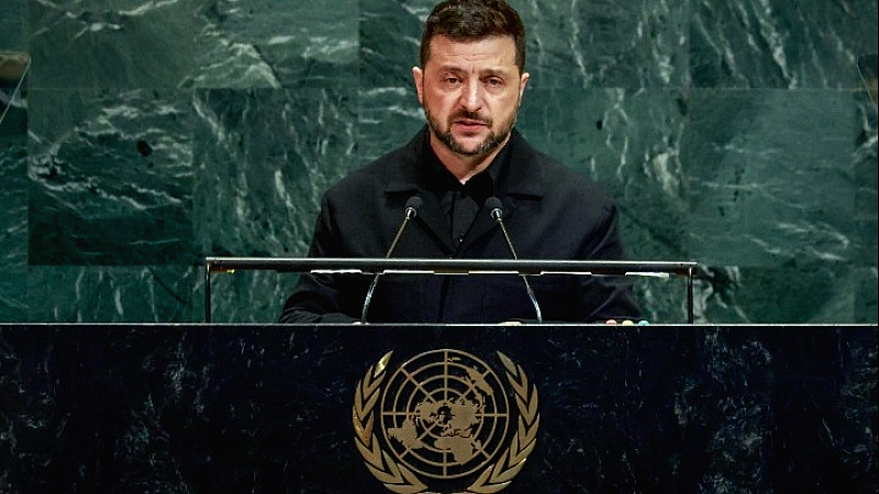 Ουκρανός πρόεδρος Ζελένσκι: «Ο κόσμος βιώνει την πιο καταστροφική κούρσα εξοπλισμών στην ιστορία»