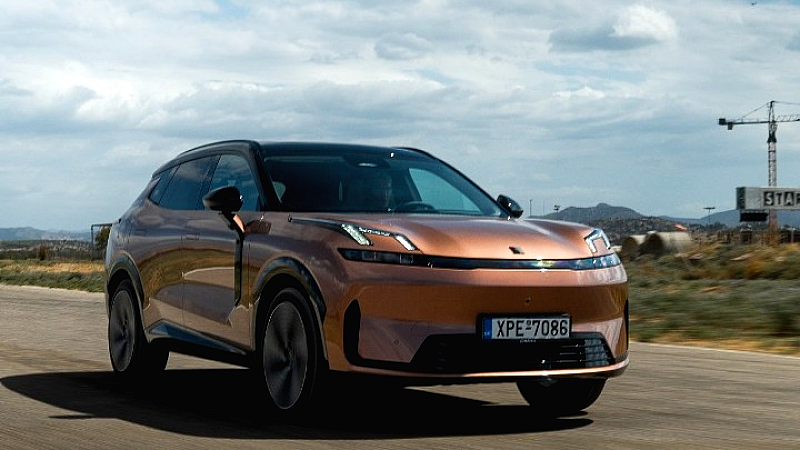 Το νέο Lynk&Co 08 κάνει εντύπωση στην πίστα των Μεγάρων