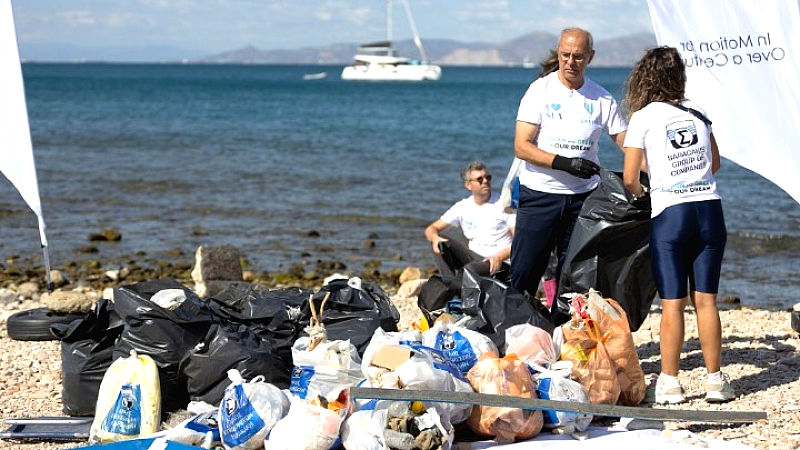 Επιτυχής εθελοντικός καθαρισμός ακτών από τον όμιλο επιχειρήσεων Σαρακάκη και την Kinsen στο Παλαιό Φάληρο