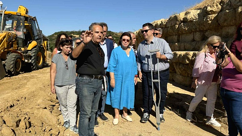 Αναμένεται η παράδοση του Τύμβου Καστά μέχρι τις αρχές του 2028 – Επίσκεψη της υπουργού Πολιτισμού Λ. Μενδώνη