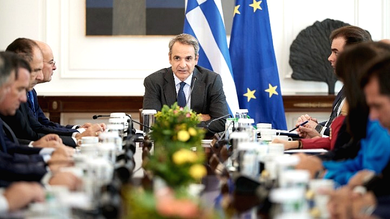 Πράσινο φως για 20.000 προσλήψεις το 2026 και μπόνους παραγωγικότητας στο Δημόσιο
