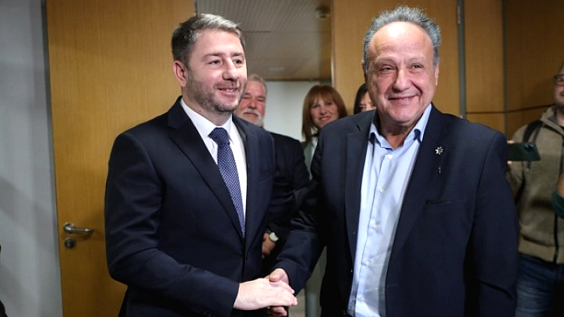 «Η έμφαση στο κοινωνικό κράτος από τον Ν. Ανδρουλάκη στη συνάντηση με τον Στ. Αγγελούδη»