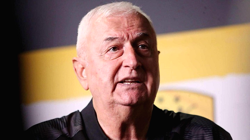 Σάκοτα: «Είναι ωφέλιμο να δουλεύεις με ένα παιδί για ένα χρόνο και μετά να φεύγει για το κολέγιο;»