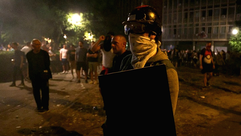 Σερβία: Χιλιάδες διαδηλωτές επαναφέρουν το αίτημα για πρόωρες εκλογές