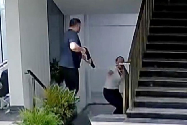 Άγρια γυναικοκτονία στη Τουρκία: Σκότωσε την πρώην σύζυγο του με καραμπίνα μέσα σε νοσοκομείο (Βίντεο)