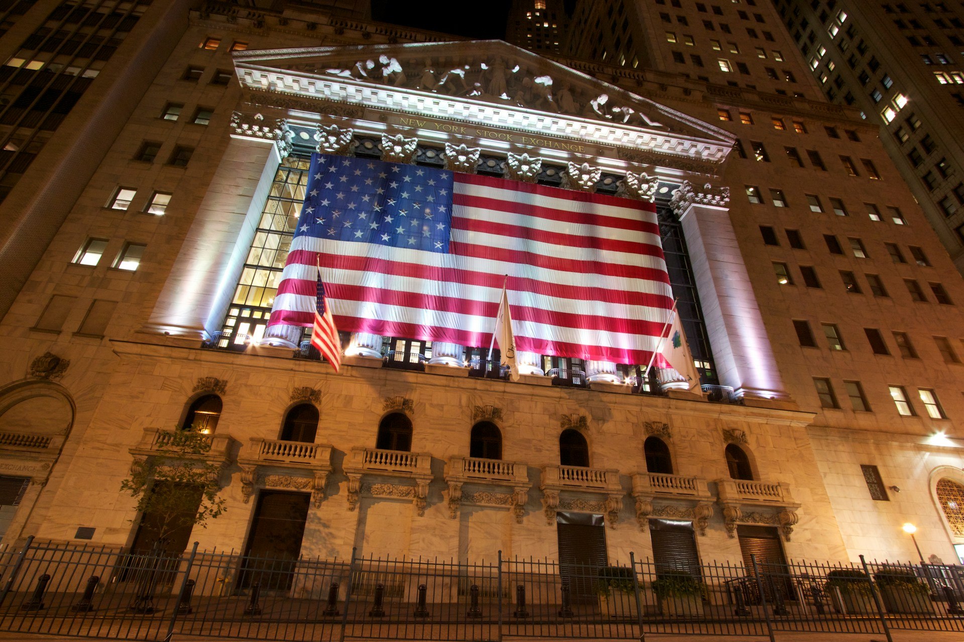 Wall Street: Κρίσιμα στοιχεία για την απασχόληση και η υγεία της αμερικανικής οικονομίας
