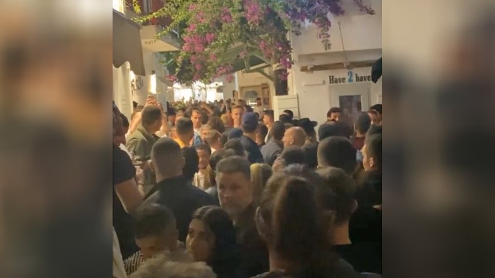 Μύκονος: Ατέλειωτη κοσμοσυρροή μέχρι το τέλος του καλοκαιριού