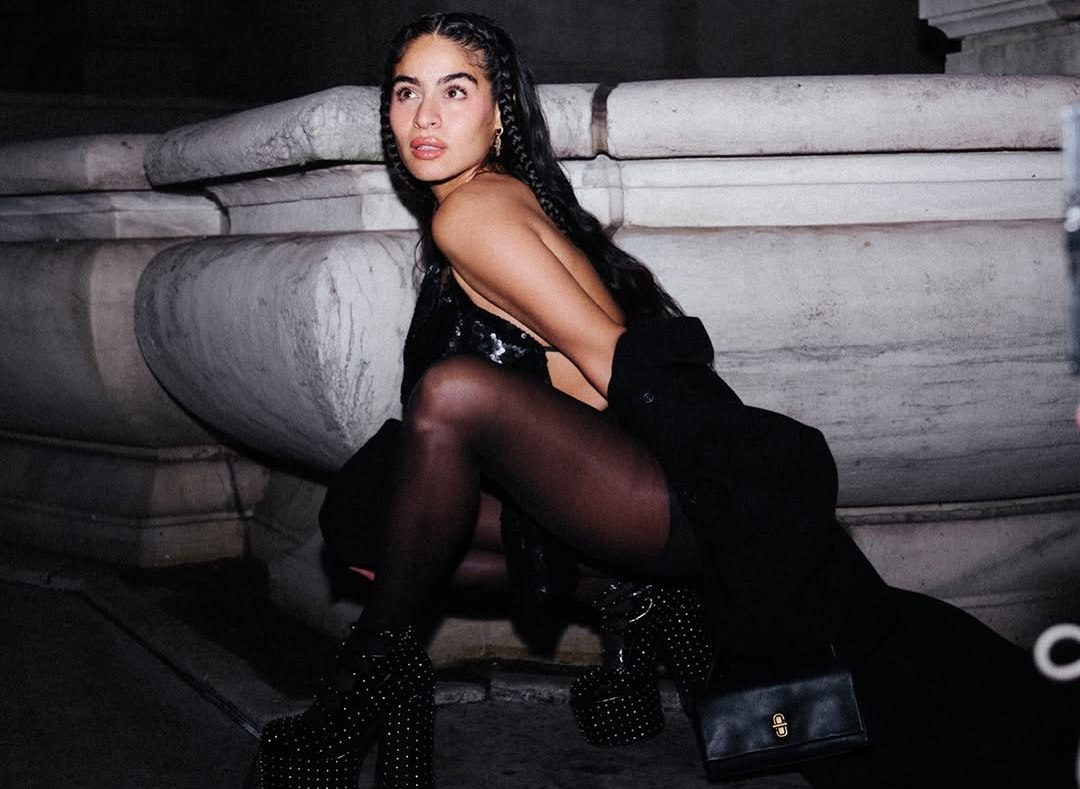 Η Jessie Reyez αποκαλύπτει ότι θα τραγουδήσει κομμάτι που έγραψε: Η καλλιτέχνιδα πίσω από το One Kiss της Dua Lipa