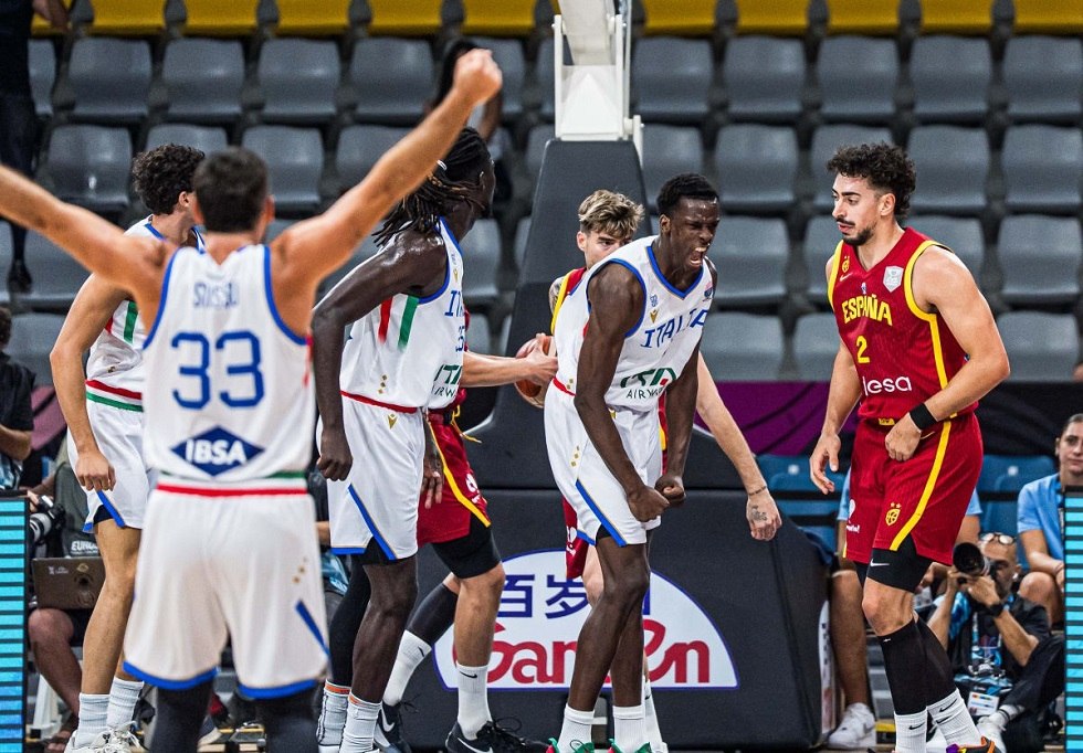 Ιταλία – Ισπανία 67-63: Η Ιταλία προσεγγίζει την πρωτιά, σε κίνδυνο αποκλεισμού οι Ισπανοί