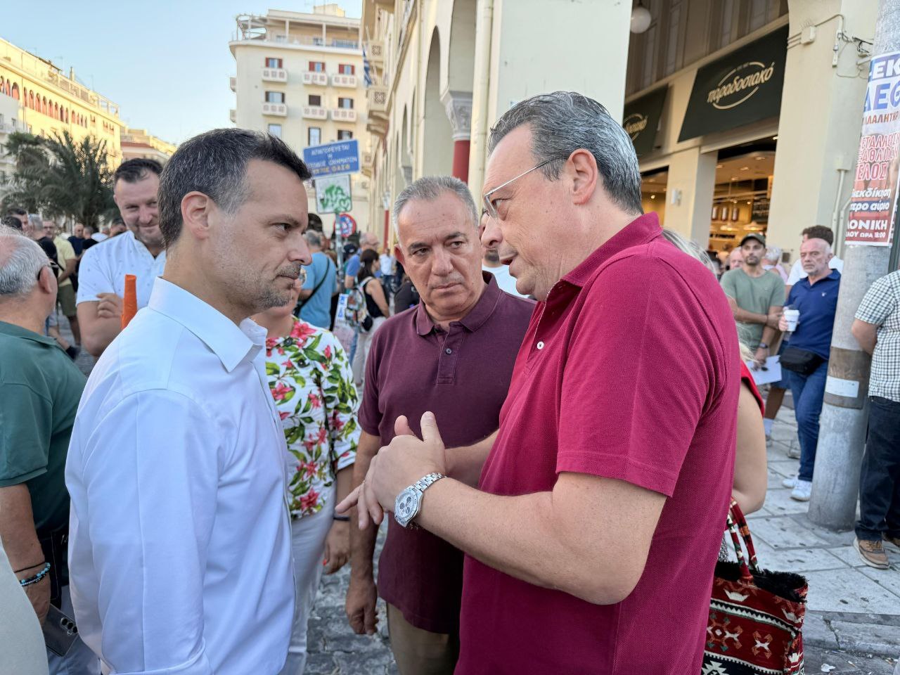 ΔΕΘ: Συνάντηση Φάμελλου και Δούκα στο συλλαλητήριο – Κριτική στις πολιτικές Μητσοτάκη για την αυτοδιοίκηση