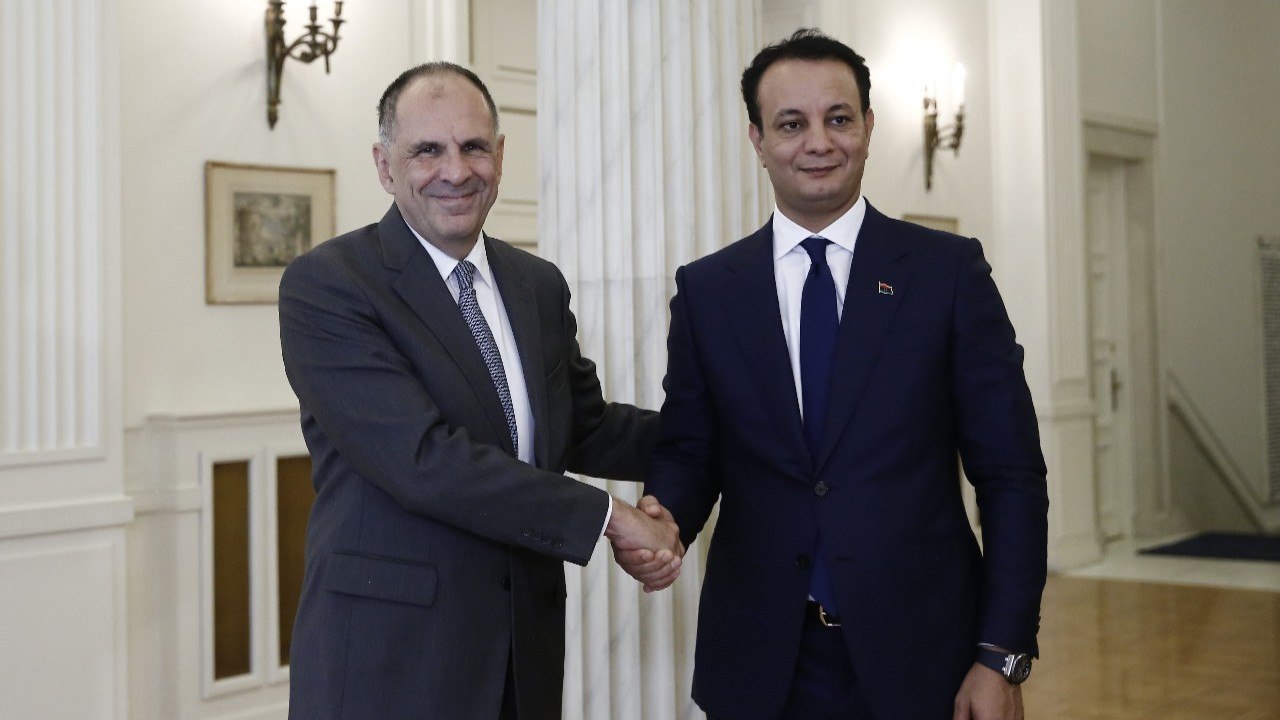 Η επίσκεψη του Μπελκγασέμ Χαφτάρ και οι εξελίξεις στις σχέσεις Αθήνας-Βεγγάζης