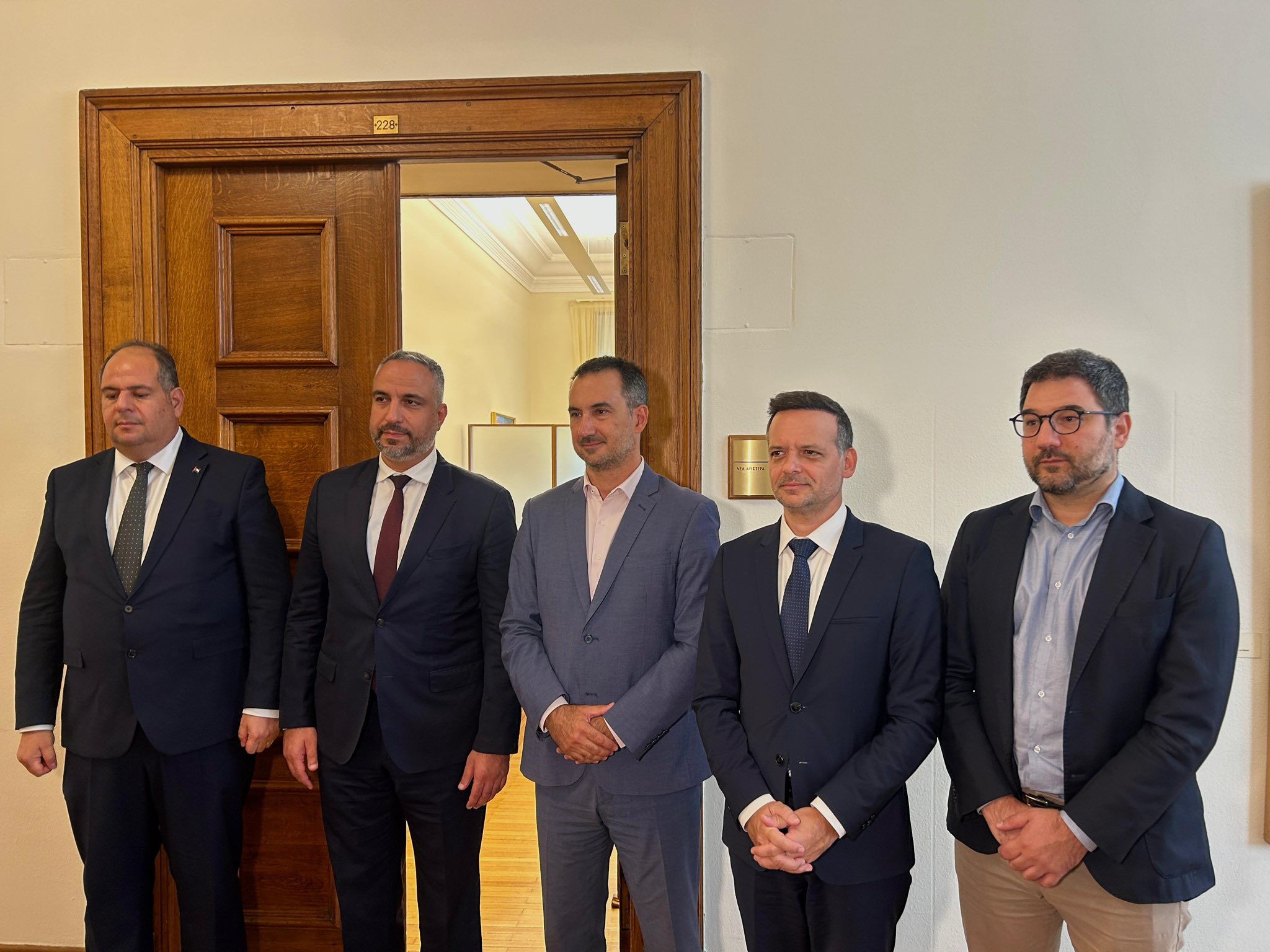 Χαρίτσης με δήμαρχο Βηθλεέμ: Δεσμευόμαστε να σταματήσουμε τη γενοκτονία στη Γάζα
