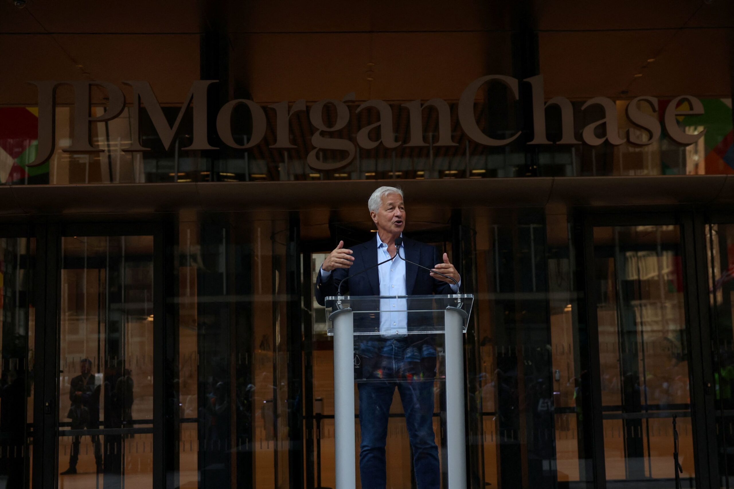 Ανησυχία από τον CEO της JPMorgan: Αδυναμία στην οικονομία των ΗΠΑ