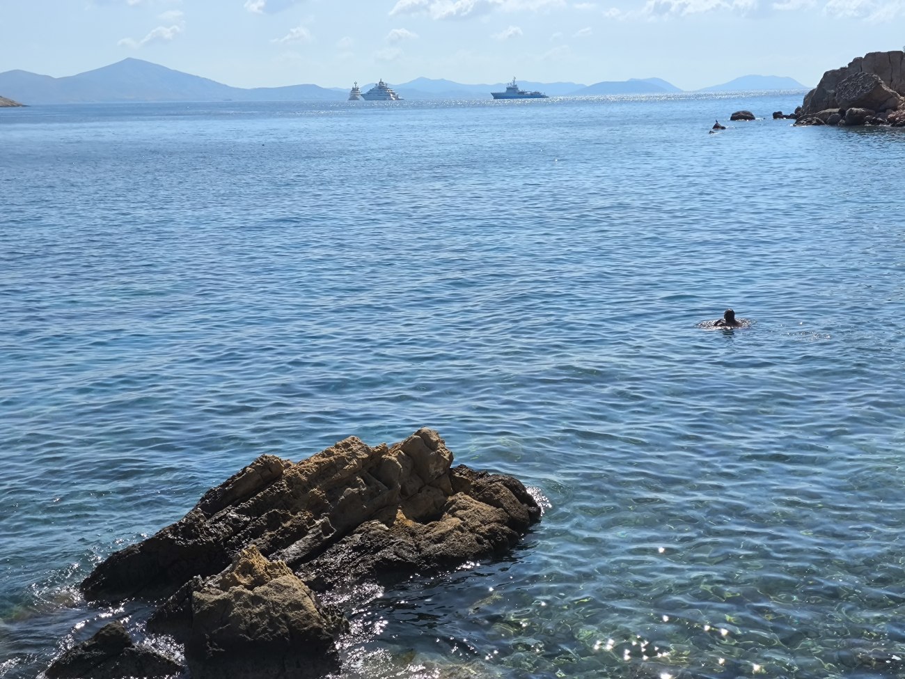 Καιρός: Μικρή πτώση θερμοκρασίας και τοπικές βροχές την Παρασκευή