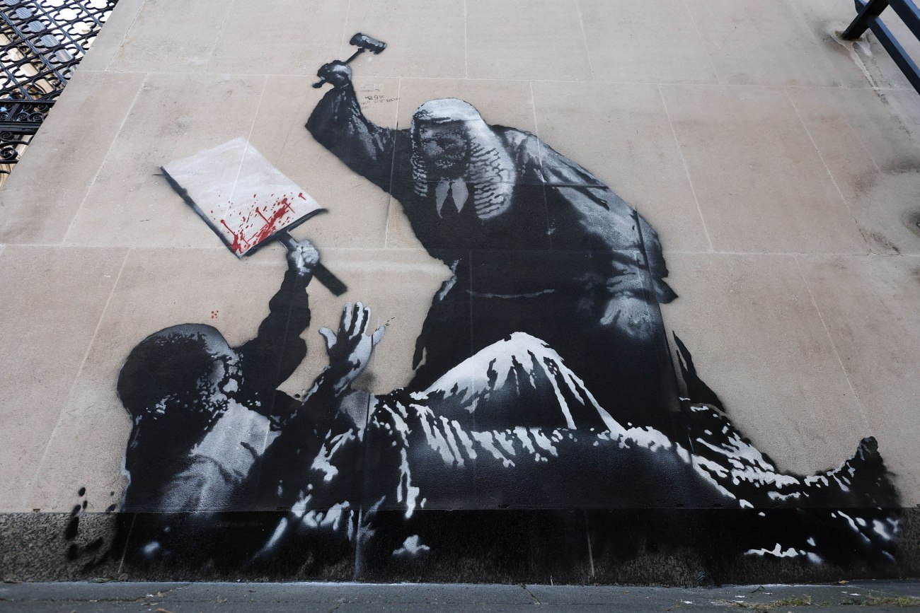 Από την Καπέλα Σιστίνα στον Banksy: Χρονικές ανησυχίες για τη λογοκρισία στην τέχνη