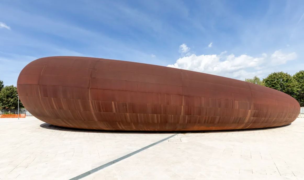 Ο νέος σταθμός μετρό της Νάπολης του Anish Kapoor και η ουσία της υπόγειας μετακίνησης