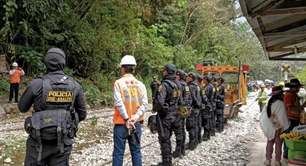 Περού: Έντονες συγκρούσεις ανάμεσα σε αστυνομία και διαδηλωτές κοντά στο Μάτσου Πίτσου