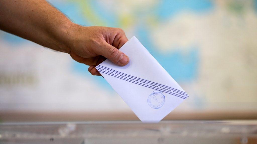 Δημοσκοπήσεις: Μικρές νίκες για τη Νέα Δημοκρατία