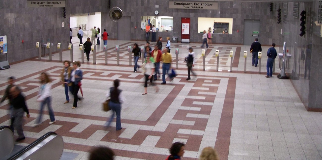 Γιατρός από τον Πύργο έπεσε θύμα ληστείας στο Σύνταγμα: Ζήτησε βοήθεια για να επιστρέψει
