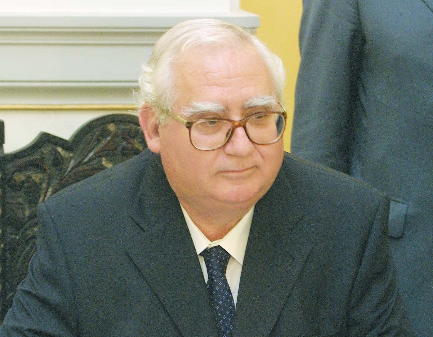 Απεβίωσε ο Αλέκος Ακριβάκης, ιδρυτικό μέλος του ΠΑΣΟΚ και πρώην υπουργός