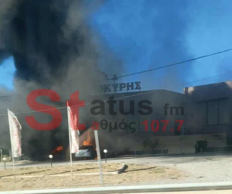 Φωτιά σε εργοστάσιο επίπλων στη Μίκρα Θεσσαλονίκης: Έλεγχος από την Πυροσβεστική