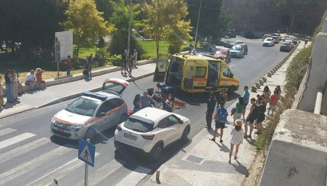 Τροχαίο ατύχημα στο κέντρο του Ηρακλείου: Γυναίκα παρασύρθηκε από αυτοκίνητο
