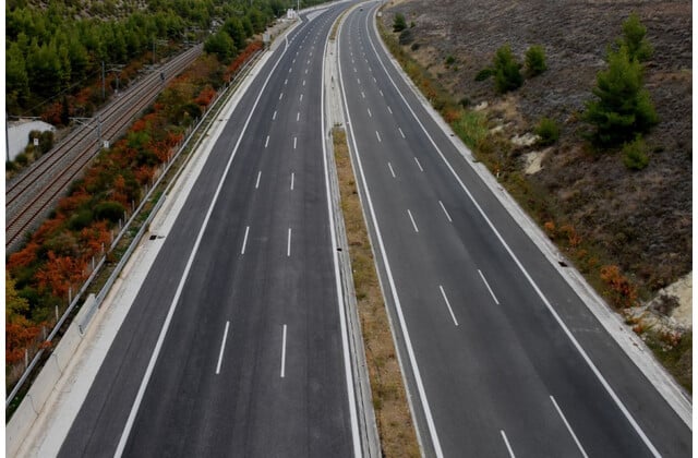 Θήβα: Συνελήφθησαν πέντε άτομα που ρίχνανε πέτρες σε διερχόμενα οχήματα
