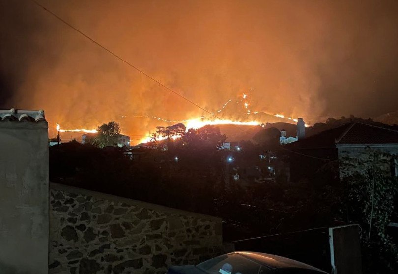 Λέσβος: Πυρκαγιά σε χαμηλή βλάστηση στην Ερεσό, μήνυμα από το 112