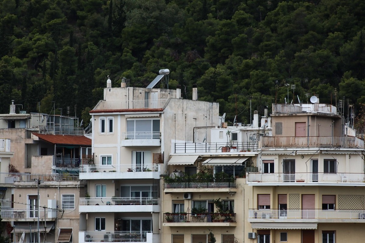 ΣτΕ: Όχι στη νομιμοποίηση αυθαιρέτων σε πολυκατοικίες χωρίς συμφωνία των ενοίκων