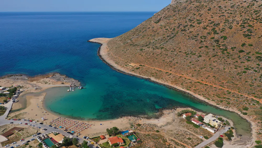 Δέσμευση περιουσιών τριών ατόμων της κρητικής μαφίας – Οι δύο αρχηγοί και ο επίσκοπος της μονής