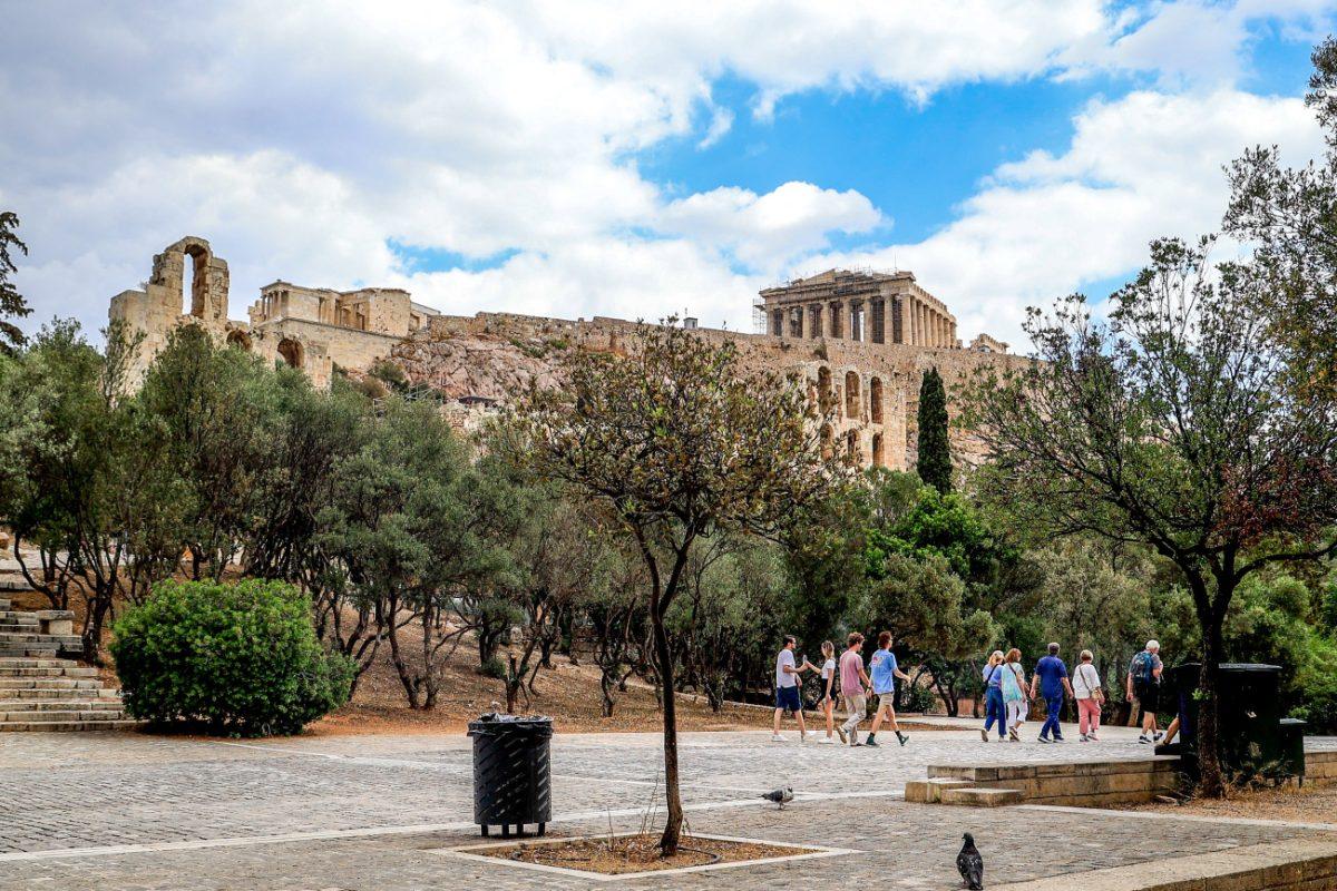 Ακρόπολη: Αποκαθίσταται το μυκηναϊκό τείχος και ανοίγει για τους επισκέπτες
