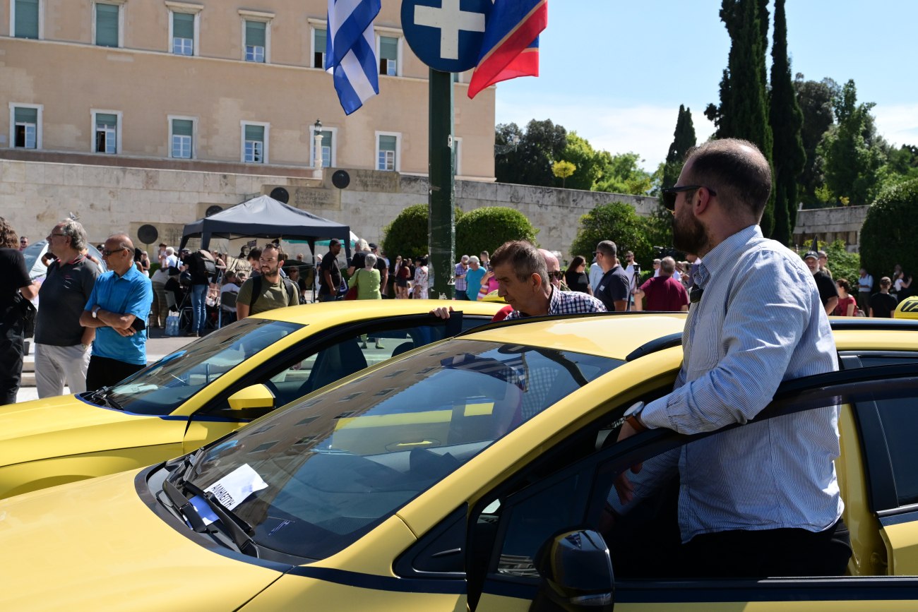 Αλληλεγγύη από τους οδηγούς ταξί προς τον Πάνο Ρούτσι στην απεργία πείνας