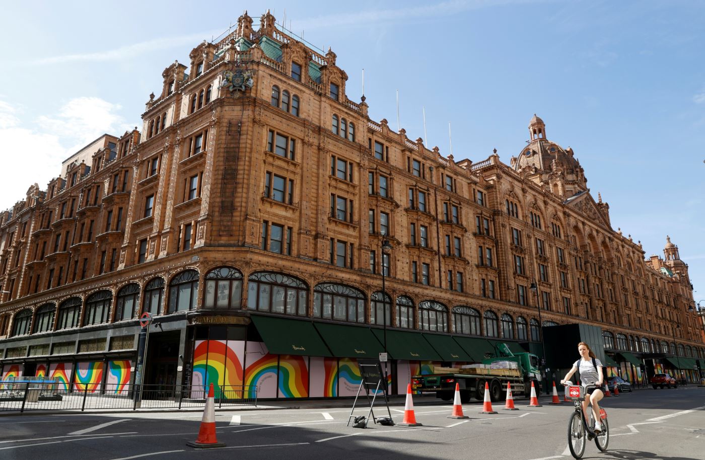 Κυβερνοεπίθεση στο πολυκατάστημα Harrods: Κλοπή προσωπικών δεδομένων πελατών