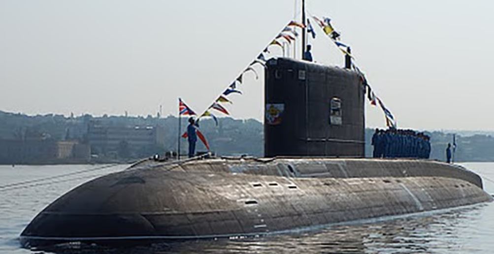 Κίνδυνος έκρηξης σε ρωσικό υποβρύχιο στη Μεσόγειο: Διαρροή καυσίμων στο Νοβοροσίσκ